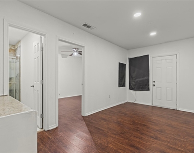 211 Willowwood Place - Photo Thumbnail 25