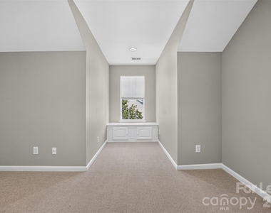 9020 Roseton Lane - Photo Thumbnail 17