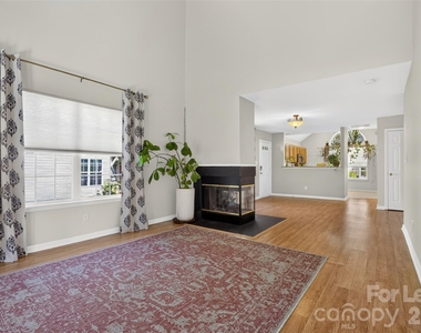 9020 Roseton Lane - Photo Thumbnail 7