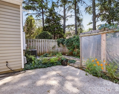 9020 Roseton Lane - Photo Thumbnail 20
