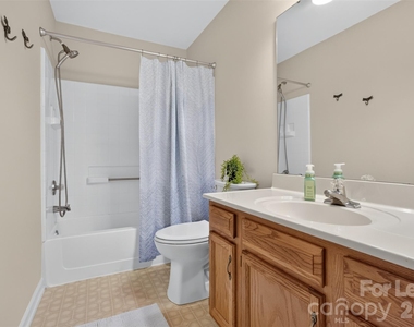 9020 Roseton Lane - Photo Thumbnail 21