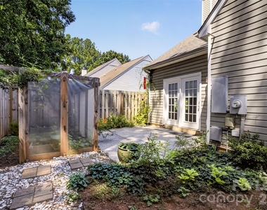 9020 Roseton Lane - Photo Thumbnail 3