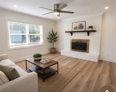 421 Kingfield Drive Sw - Photo Thumbnail 1