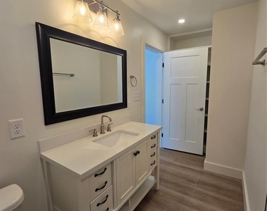 421 Kingfield Drive Sw - Photo Thumbnail 8