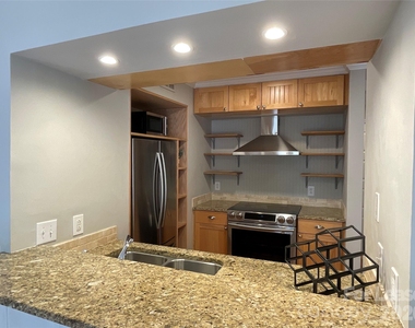 300 S Cedar Street - Photo Thumbnail 3