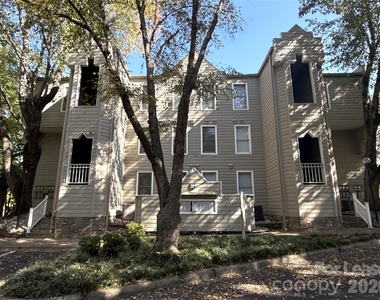 300 S Cedar Street - Photo Thumbnail 11