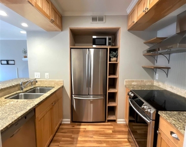 300 S Cedar Street - Photo Thumbnail 6