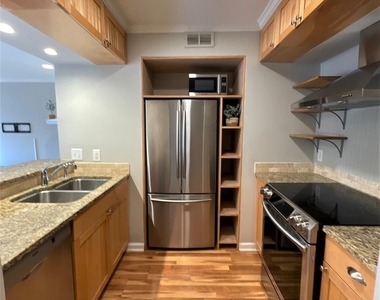 300 S Cedar Street - Photo Thumbnail 4