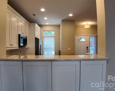 514 Jetton Street - Photo Thumbnail 10