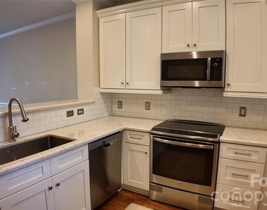 514 Jetton Street - Photo Thumbnail 7