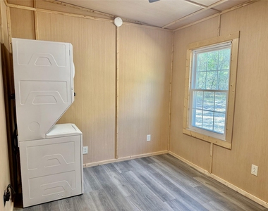 900 Partridge Court - Photo Thumbnail 10