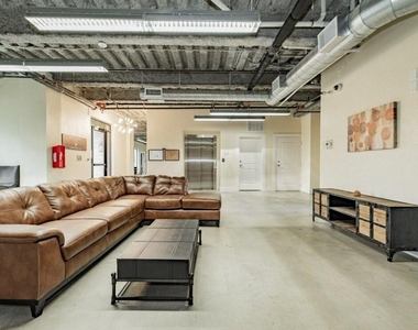 3221 Elihu Street - Photo Thumbnail 8