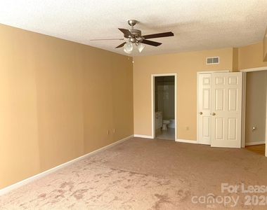 405 W 7th Street - Photo Thumbnail 11