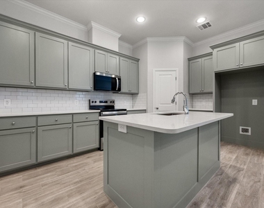 2362 Spring Park Boulevard - Photo Thumbnail 13