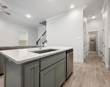2362 Spring Park Boulevard - Photo Thumbnail 15