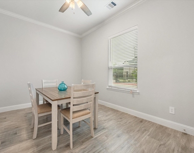 2362 Spring Park Boulevard - Photo Thumbnail 11