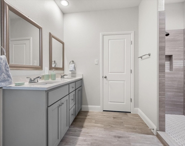 2362 Spring Park Boulevard - Photo Thumbnail 23
