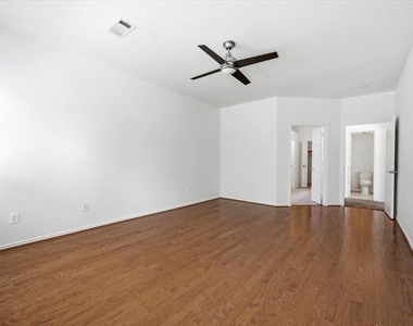 7304 Summit Parc Drive - Photo Thumbnail 18