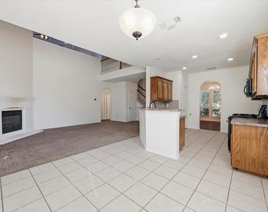 7304 Summit Parc Drive - Photo Thumbnail 12