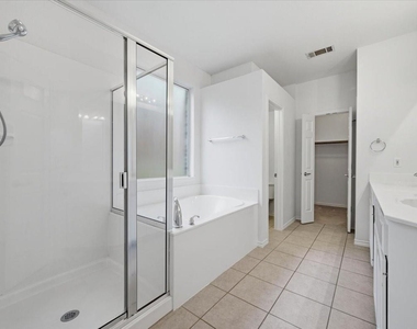 7304 Summit Parc Drive - Photo Thumbnail 19