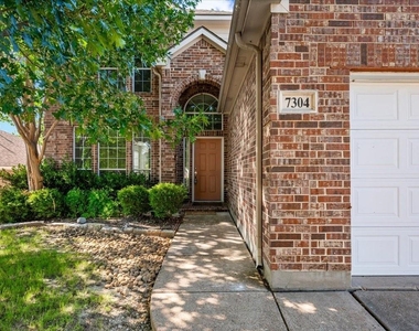 7304 Summit Parc Drive - Photo Thumbnail 2