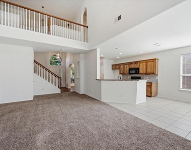 7304 Summit Parc Drive - Photo Thumbnail 7