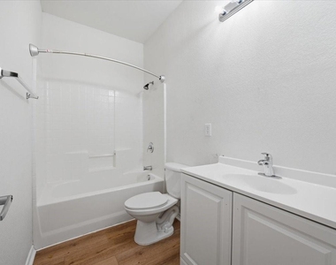 7304 Summit Parc Drive - Photo Thumbnail 31