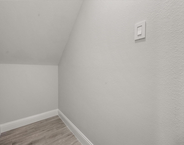 2356 Spring Park Boulevard - Photo Thumbnail 19
