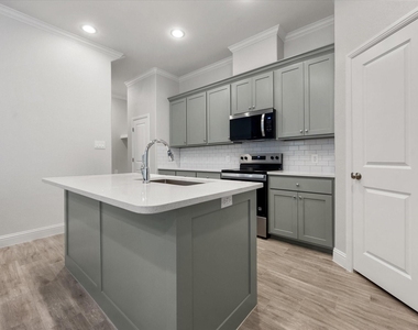 2356 Spring Park Boulevard - Photo Thumbnail 16