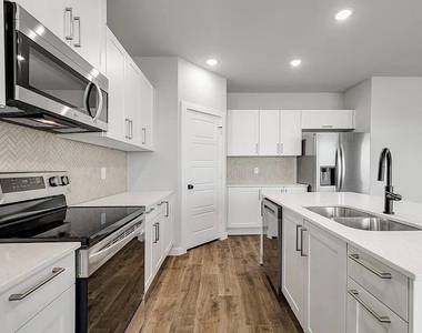 6650 Florence Drive - Photo Thumbnail 9