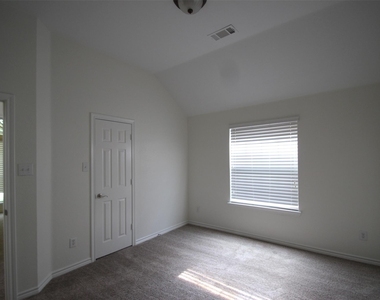 10362 Ferry Farm Lane - Photo Thumbnail 27