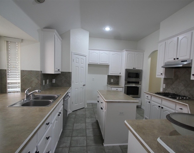 10362 Ferry Farm Lane - Photo Thumbnail 13