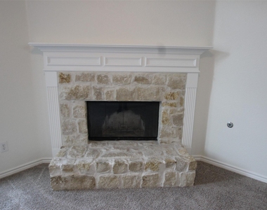10362 Ferry Farm Lane - Photo Thumbnail 9