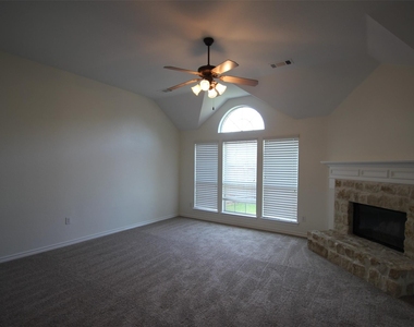 10362 Ferry Farm Lane - Photo Thumbnail 10