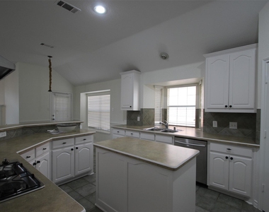 10362 Ferry Farm Lane - Photo Thumbnail 15