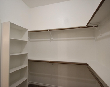 10362 Ferry Farm Lane - Photo Thumbnail 25