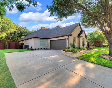 913 Rosemary Drive - Photo Thumbnail 1