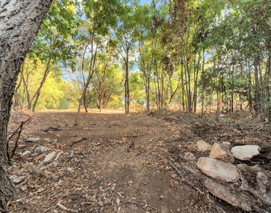 913 Rosemary Drive - Photo Thumbnail 26