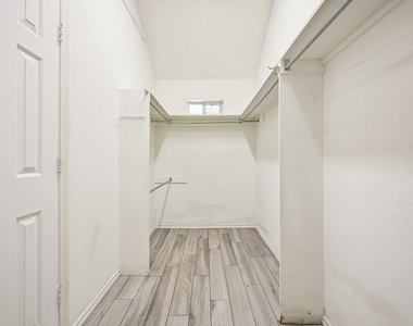 1380 Meandro Ria Lane - Photo Thumbnail 21