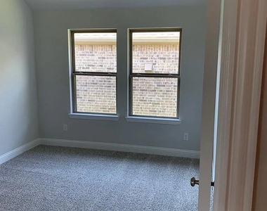 3805 Jan Camille Court - Photo Thumbnail 11