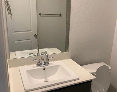 3805 Jan Camille Court - Photo Thumbnail 17