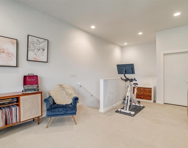 2608 Museum Way - Photo Thumbnail 25