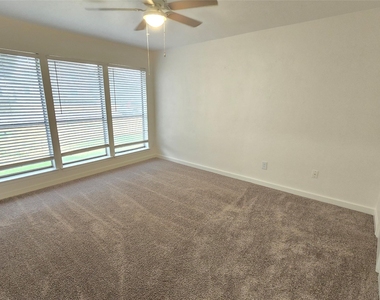 206 Trellis Place - Photo Thumbnail 17