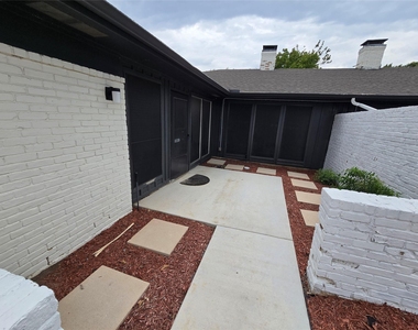 206 Trellis Place - Photo Thumbnail 2