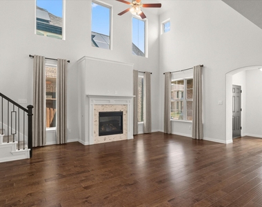 2036 Barx Drive - Photo Thumbnail 7