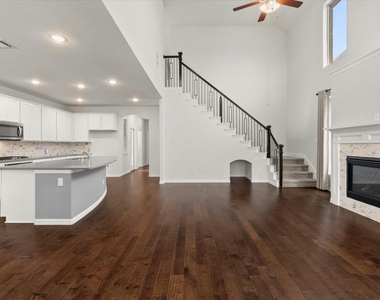 2036 Barx Drive - Photo Thumbnail 2