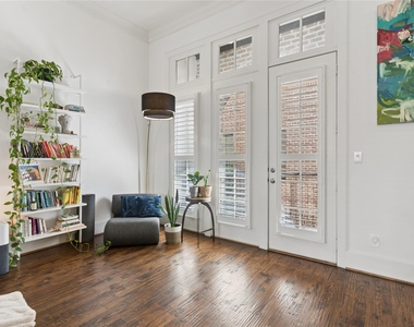 5215 Weiss Lane - Photo Thumbnail 12