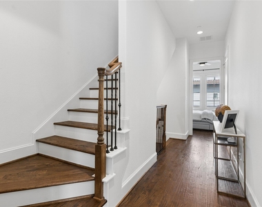 5215 Weiss Lane - Photo Thumbnail 28