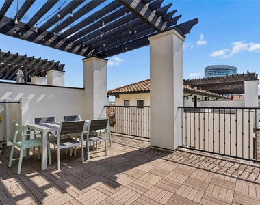 5215 Weiss Lane - Photo Thumbnail 31