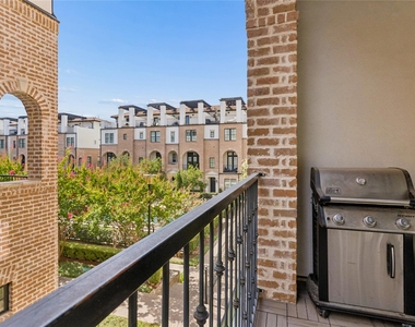 5215 Weiss Lane - Photo Thumbnail 13
